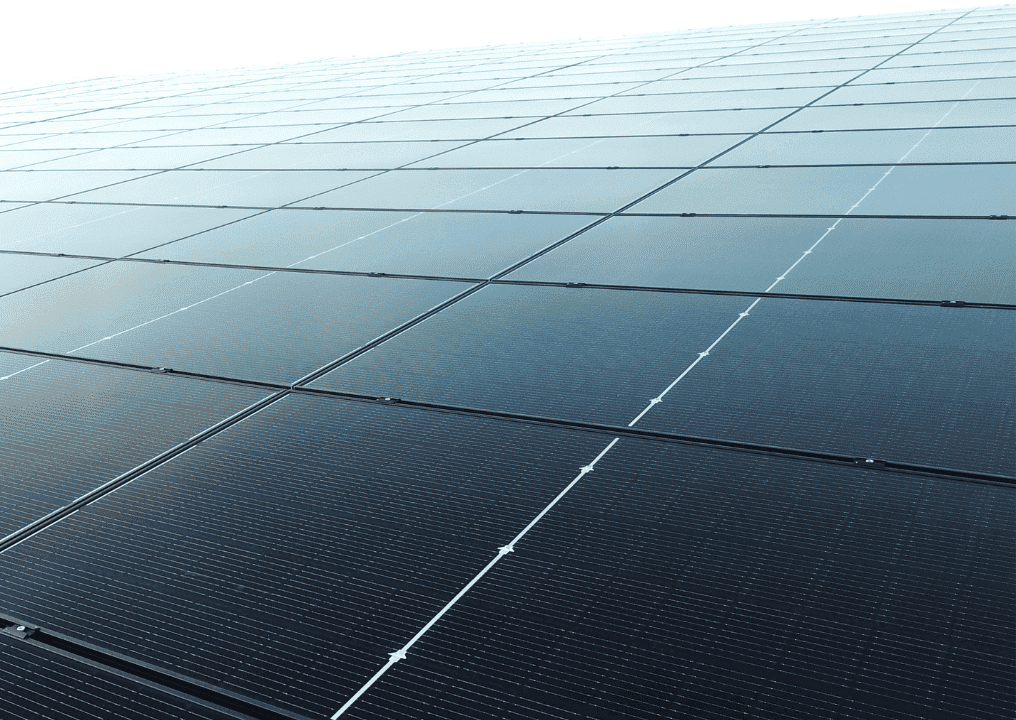 Photo voltaïque sur un bâtiment tertiaire.