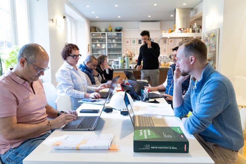 Préparation de travaux de bureaux en présence d’amiante